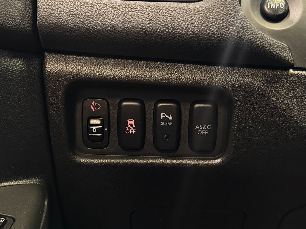 Vehicle Image 17