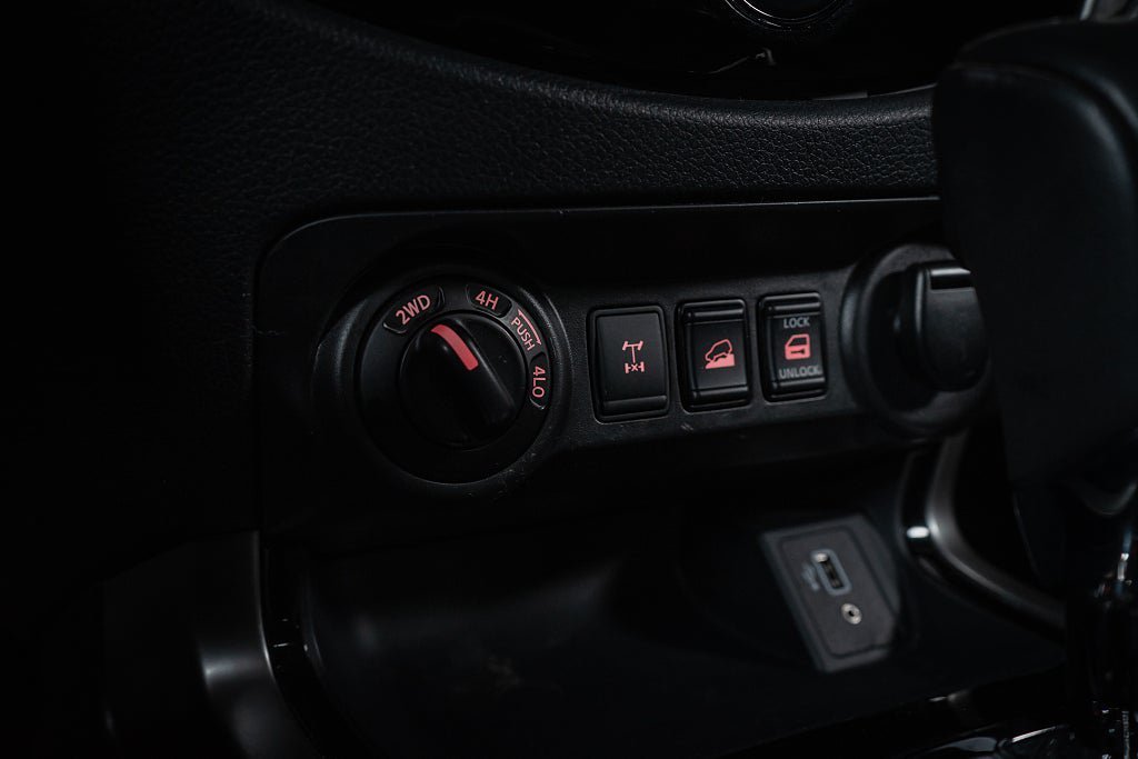 Vehicle Image 23