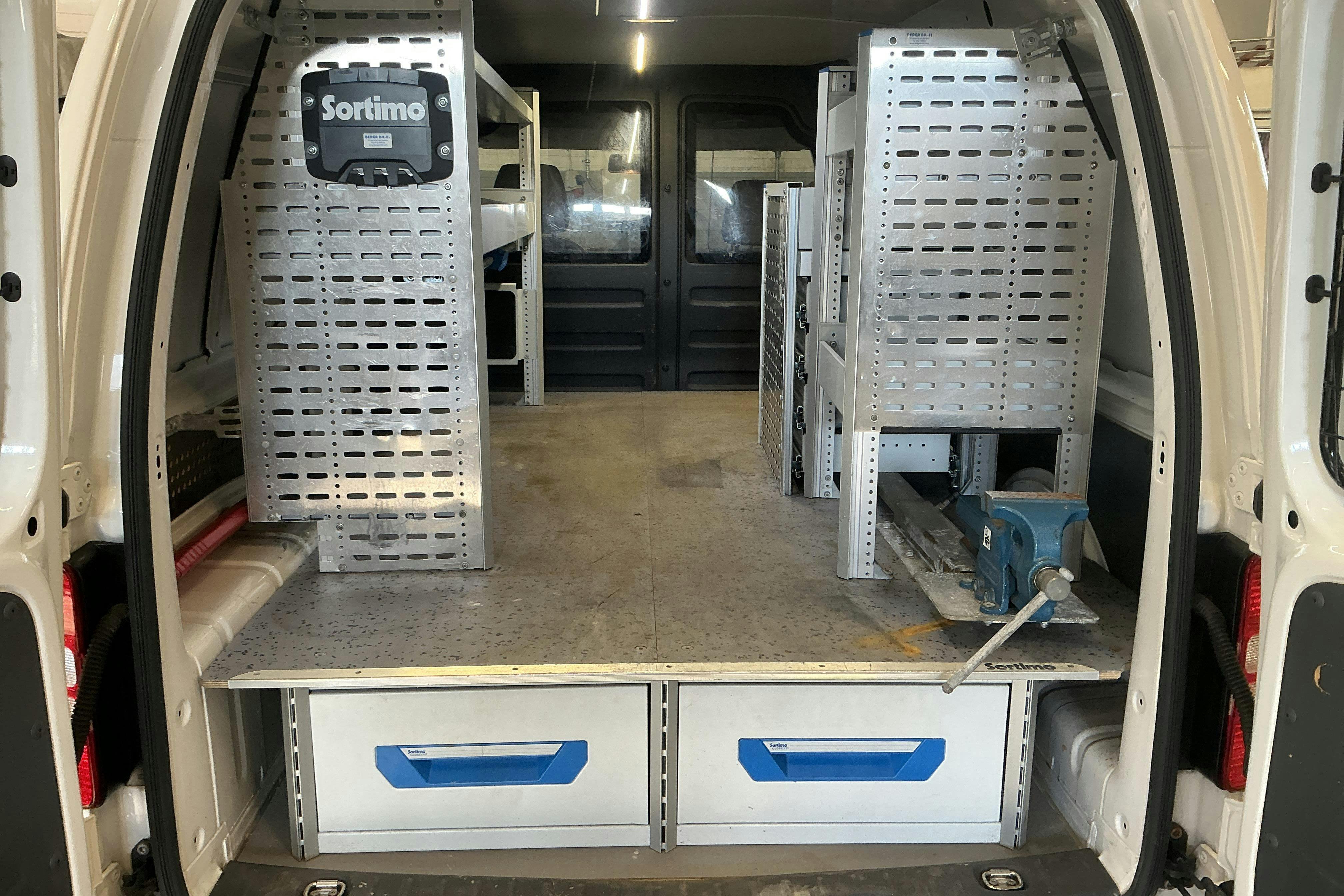 Vehicle Image 11