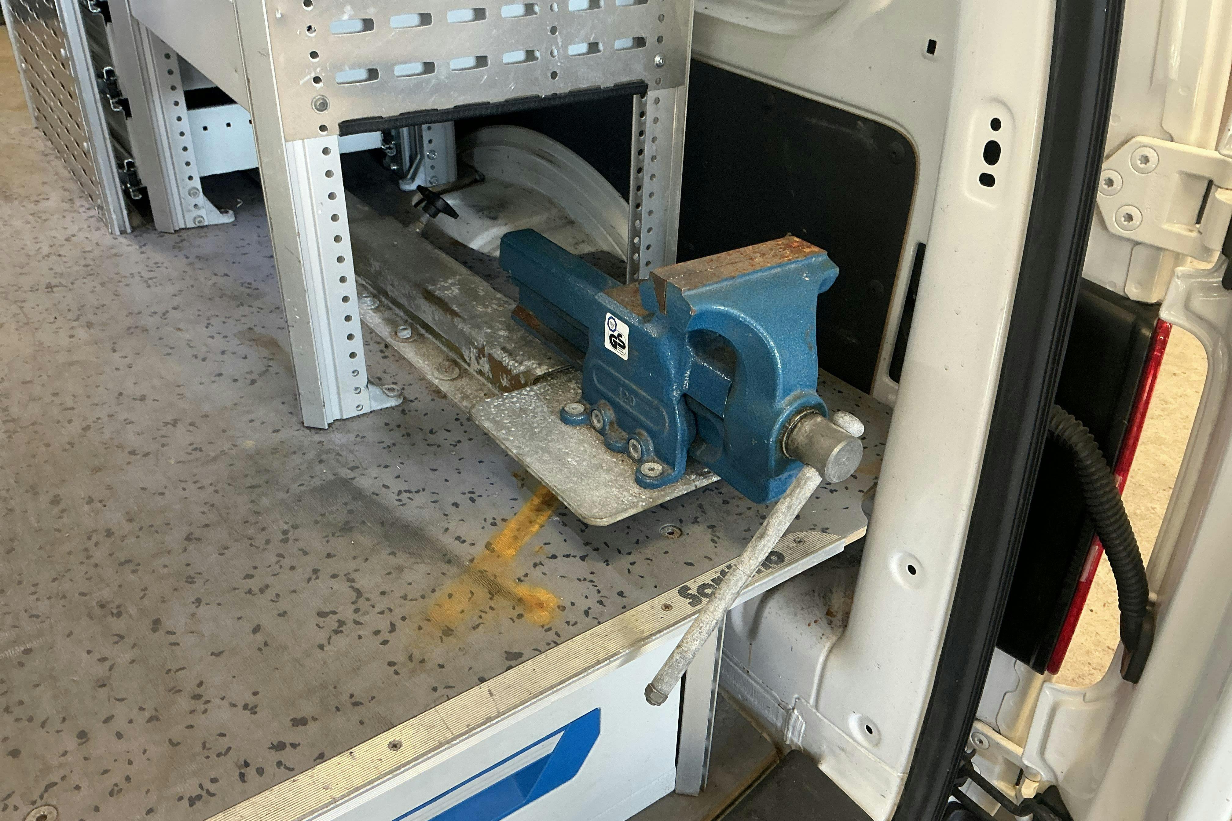 Vehicle Image 12