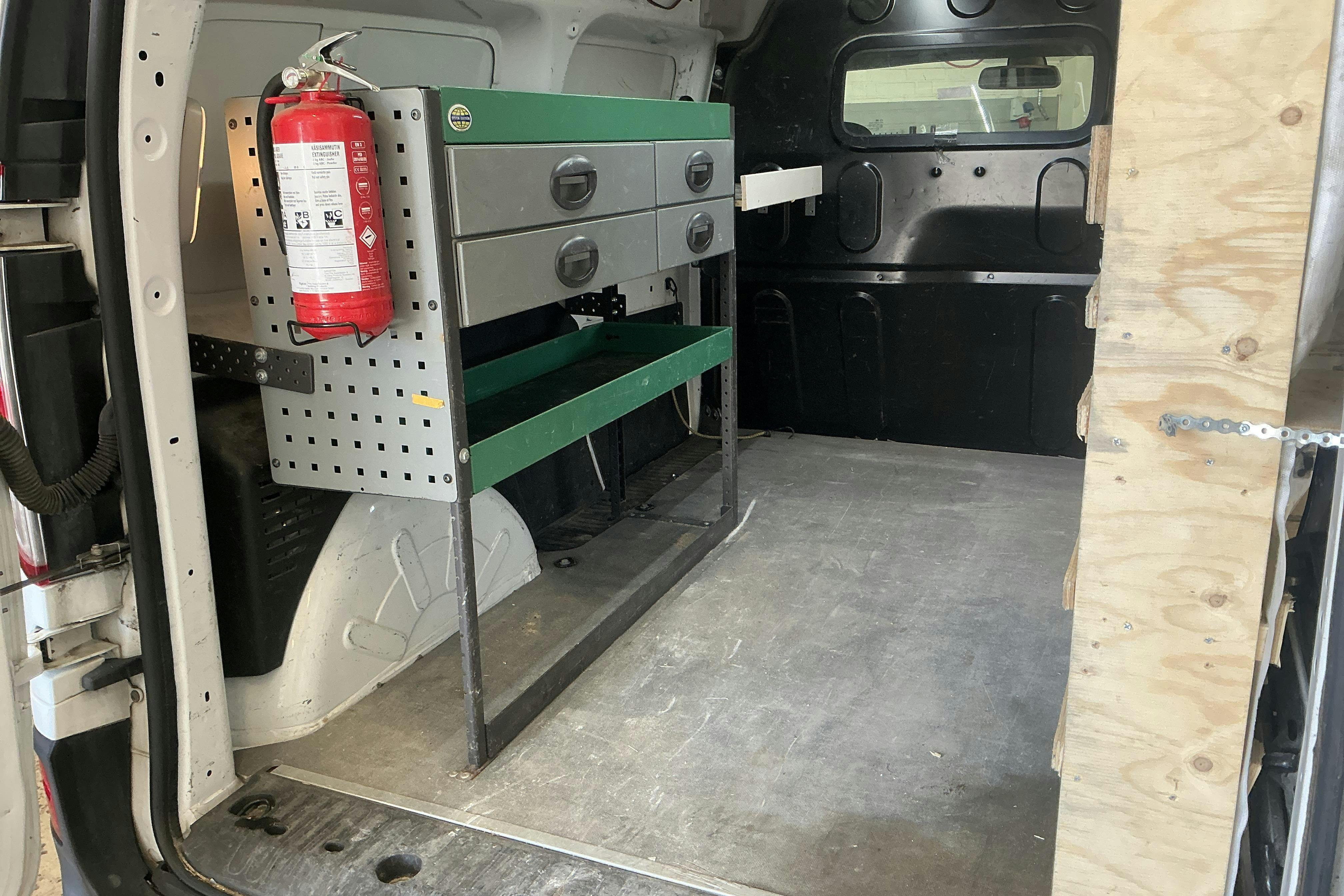Vehicle Image 12