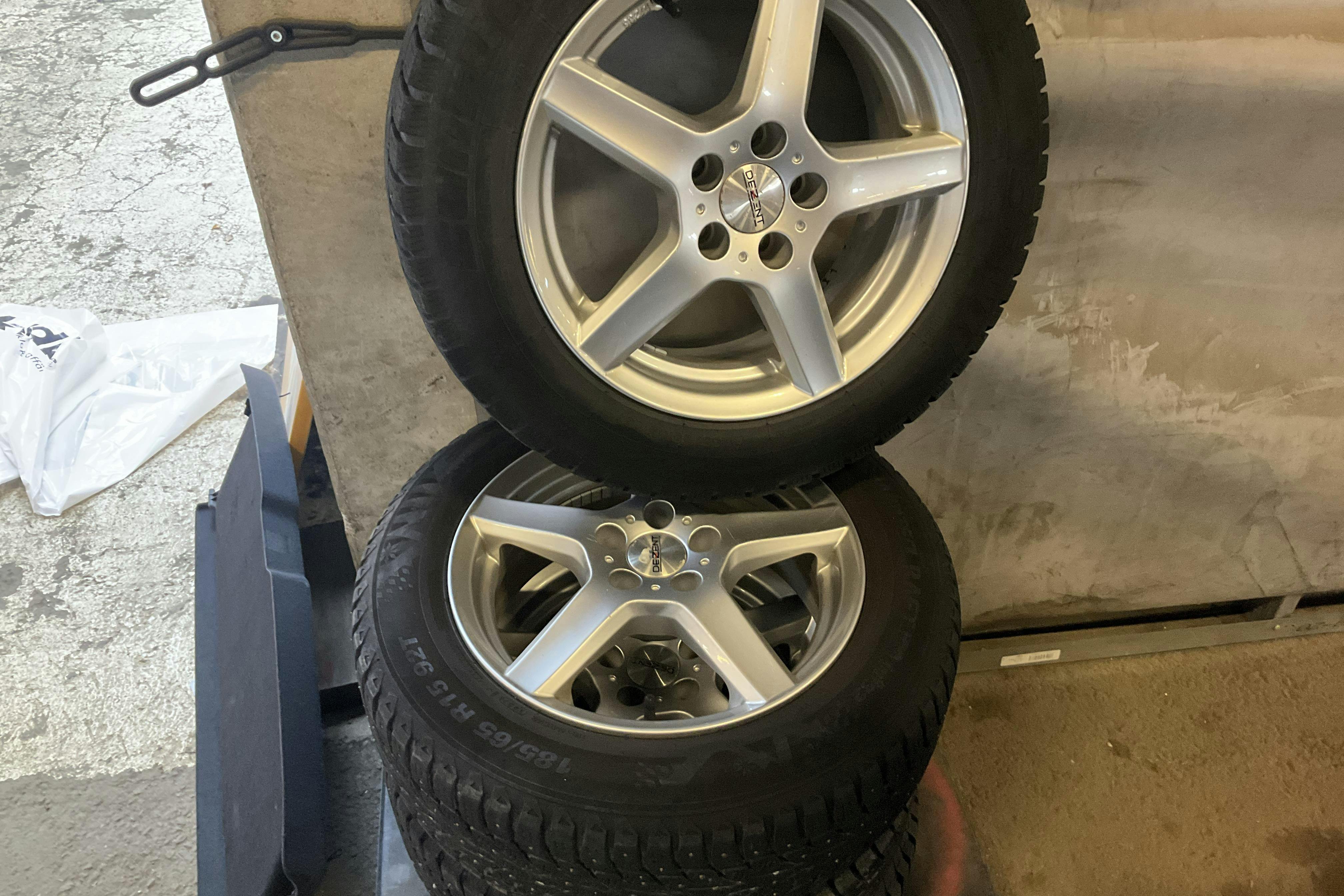 Vehicle Image 13