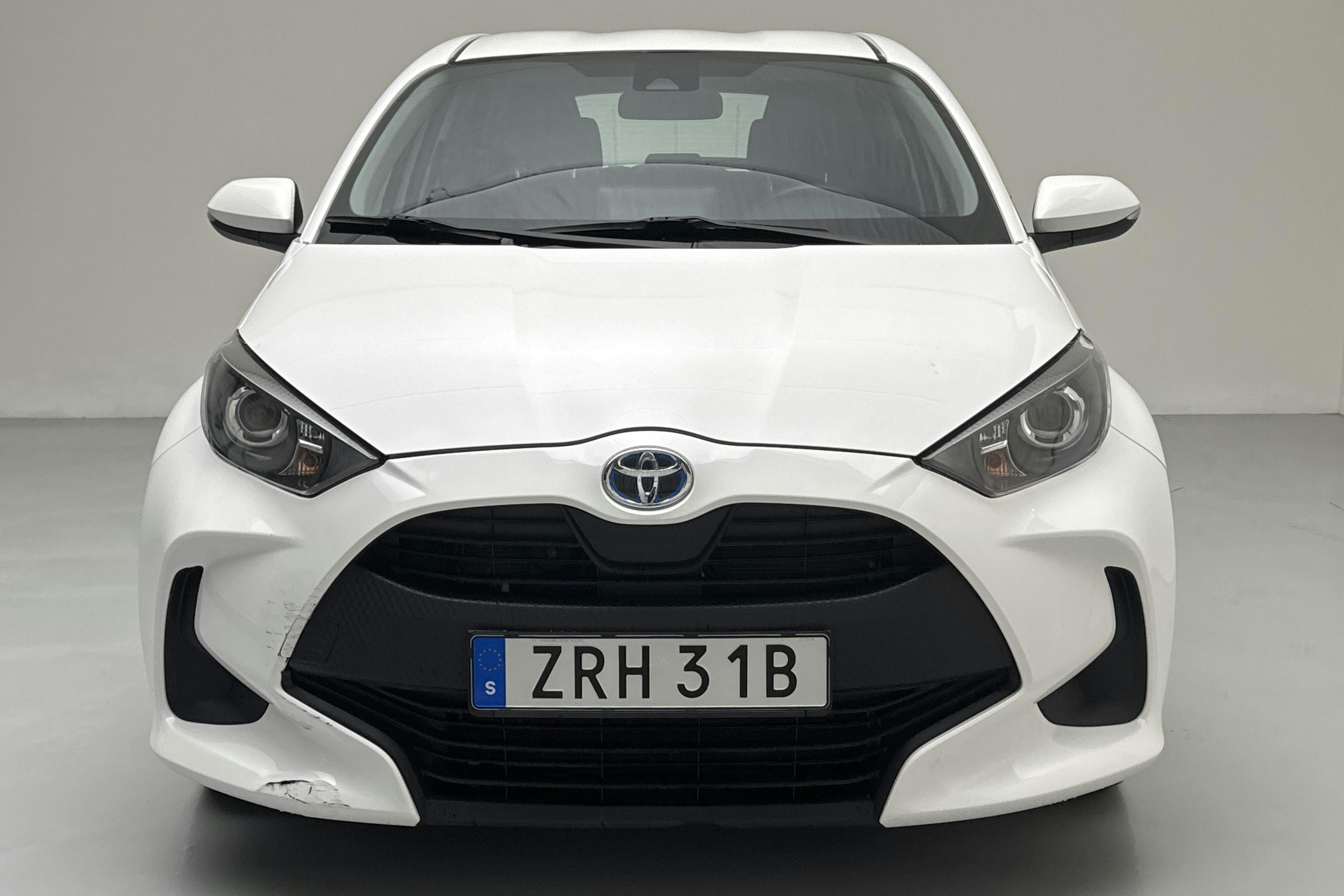 Vehicle Image 4