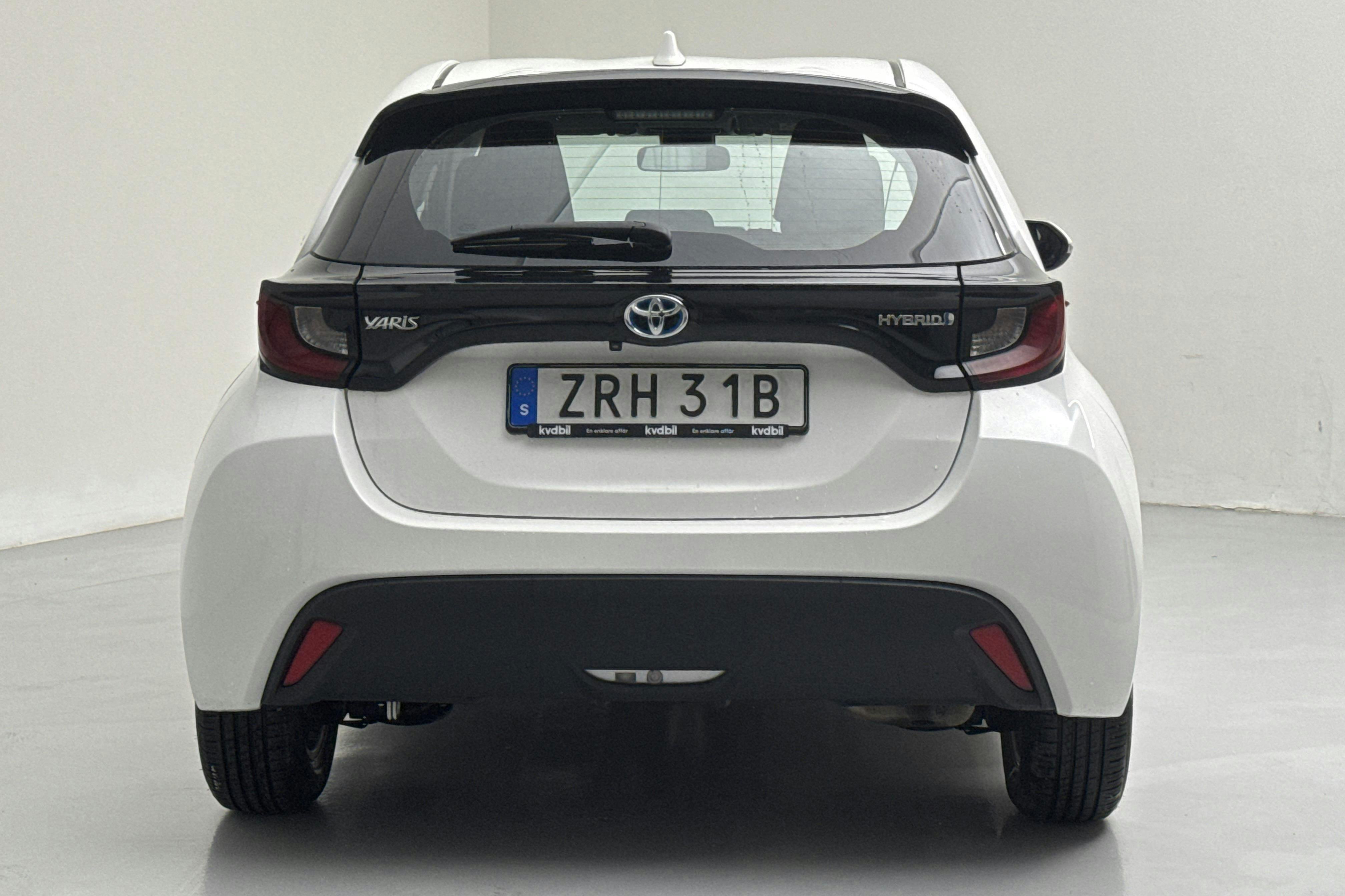 Vehicle Image 5