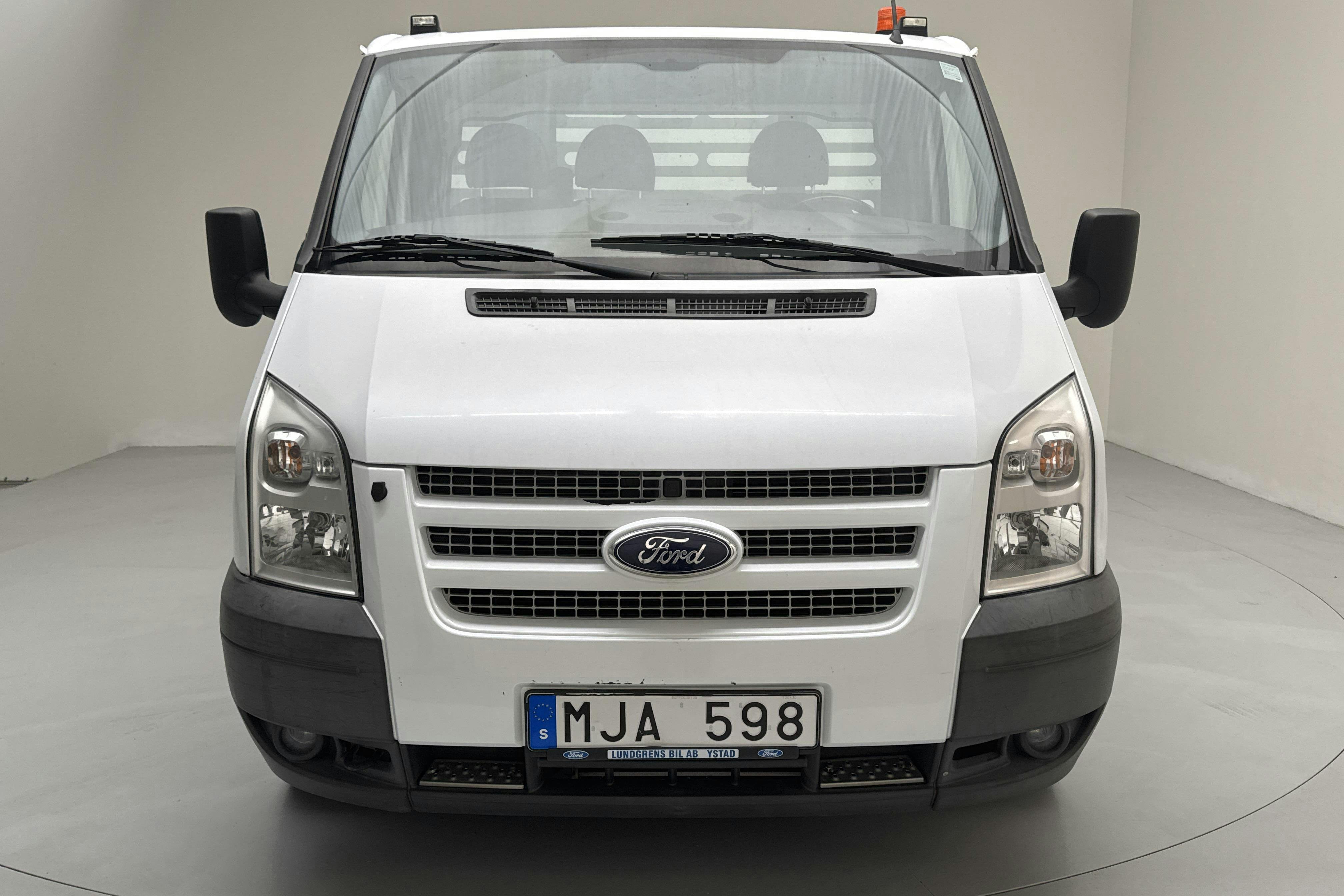Vehicle Image 4