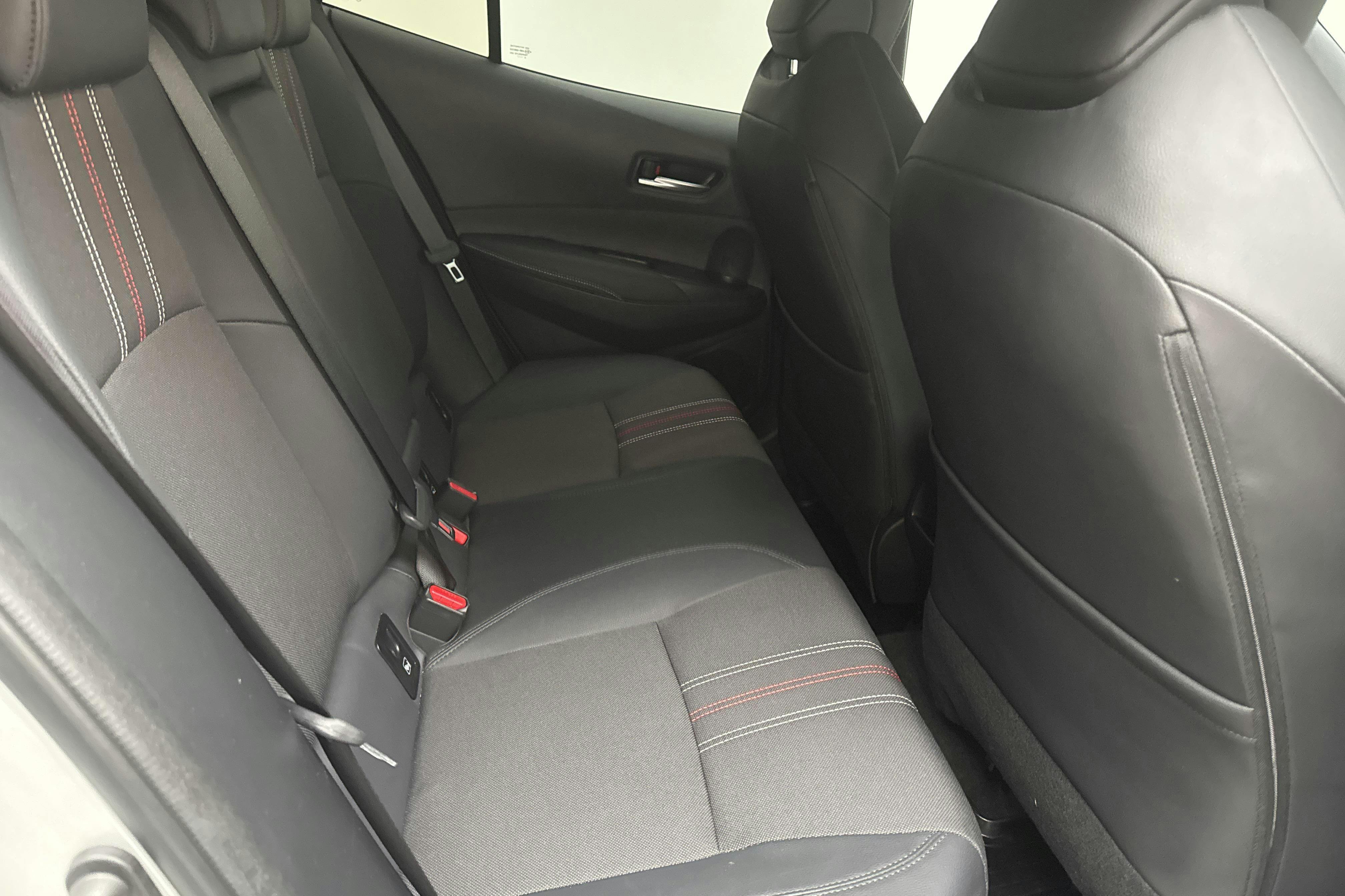 Vehicle Image 8