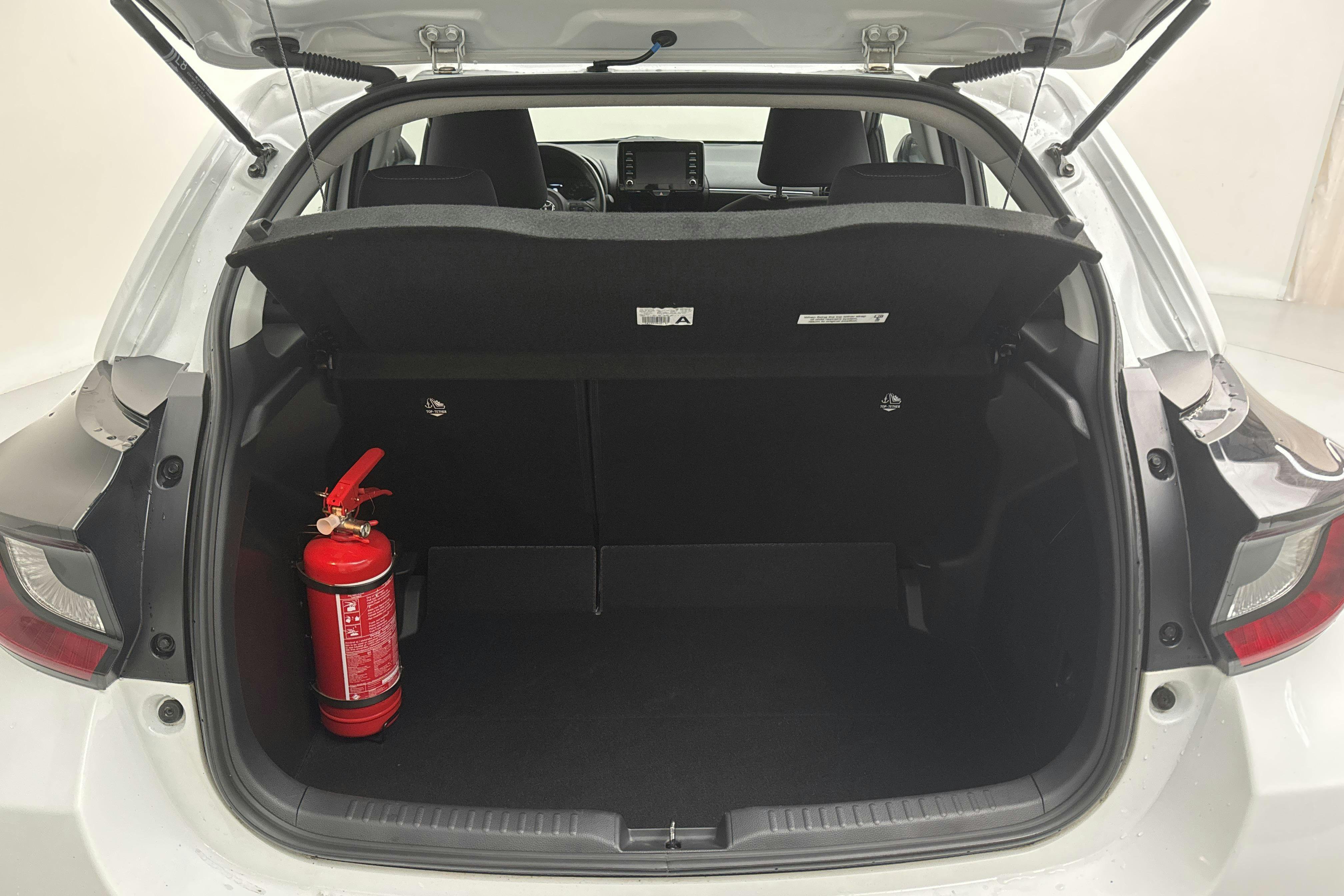 Vehicle Image 9