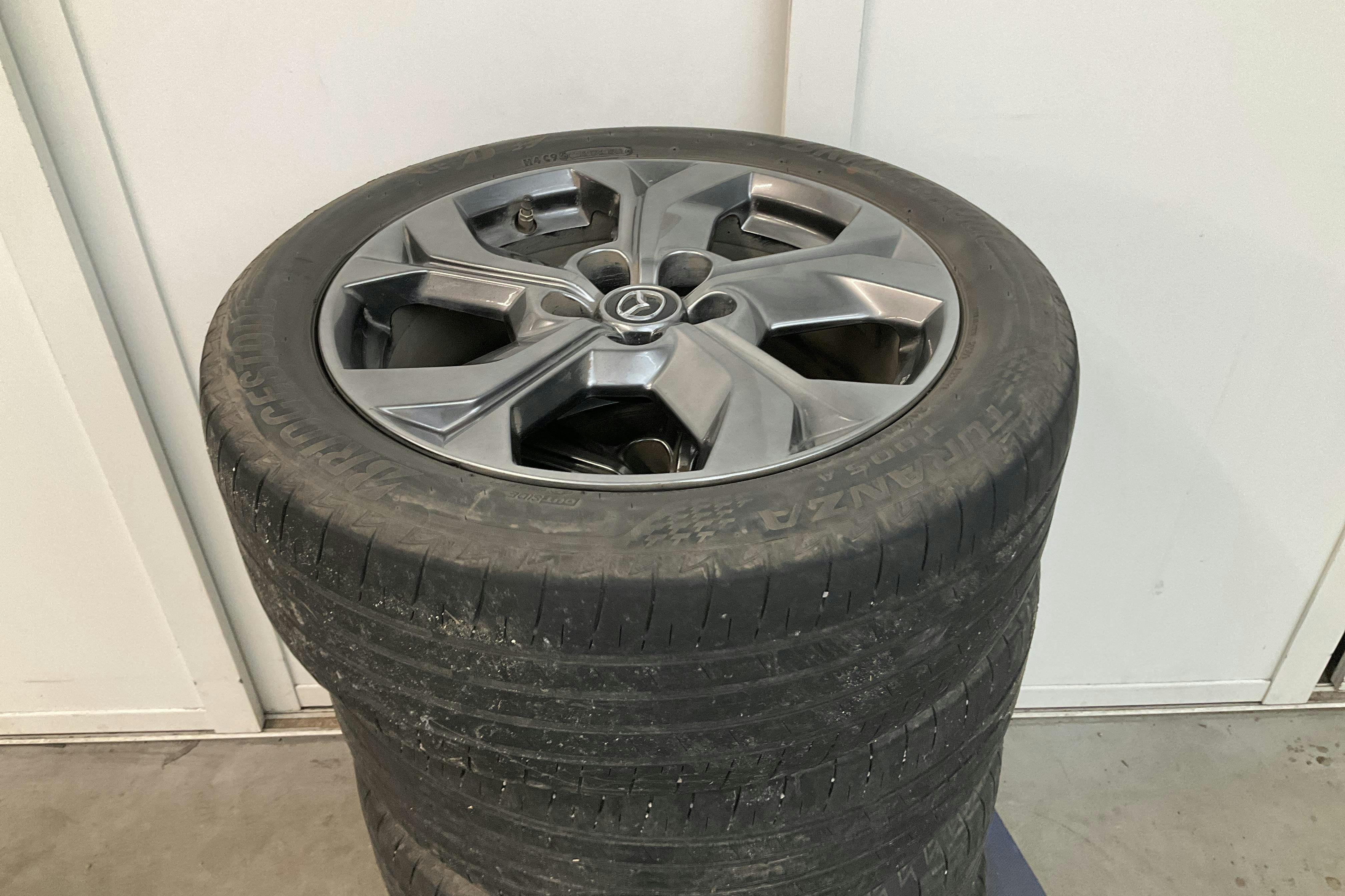 Vehicle Image 11