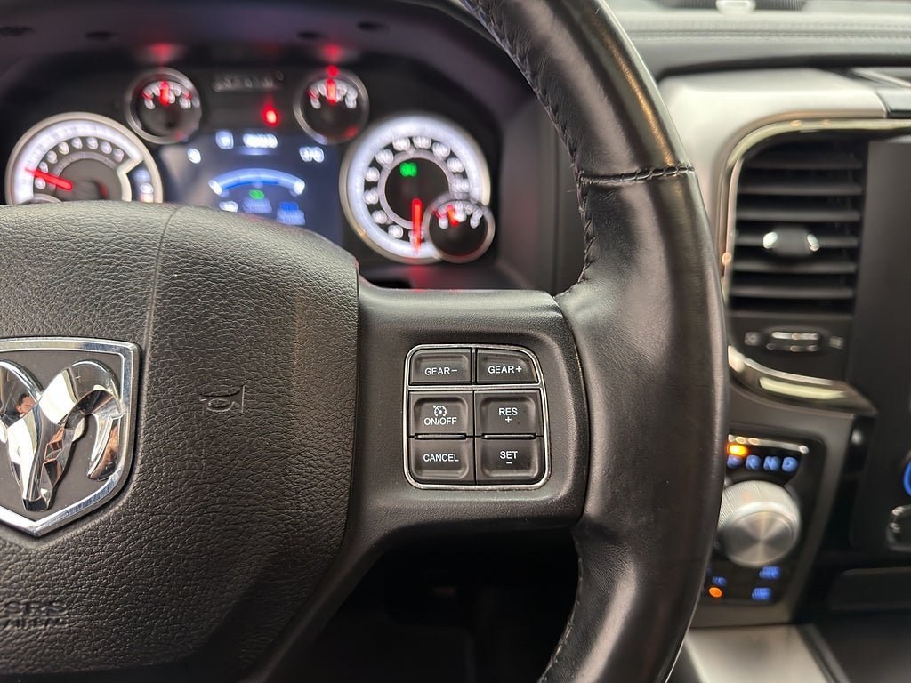 Vehicle Image 24