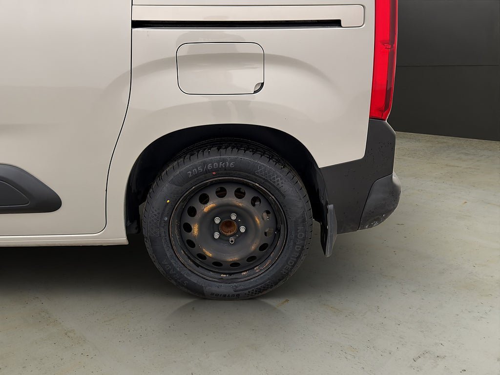 Vehicle Image 31
