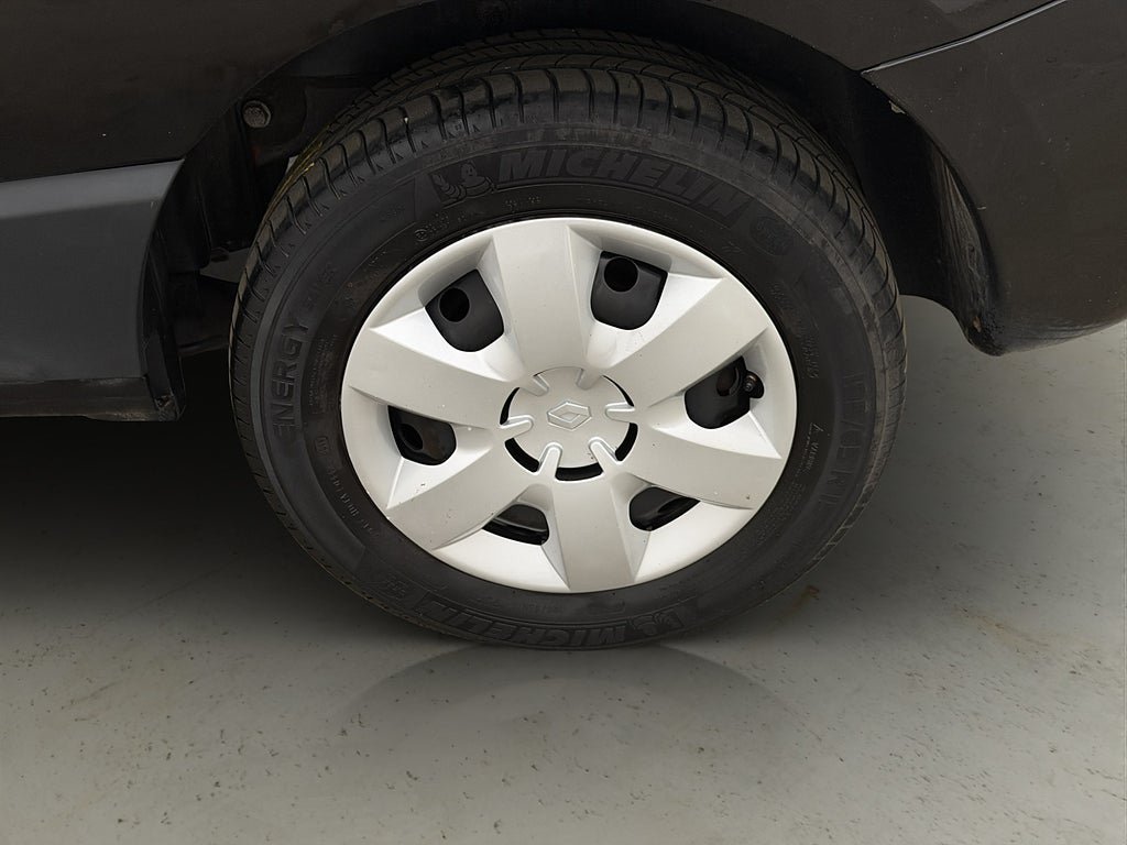Vehicle Image 27