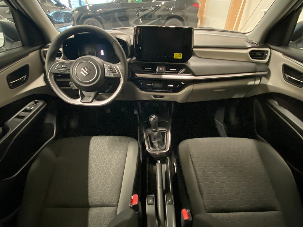 Vehicle Image 10