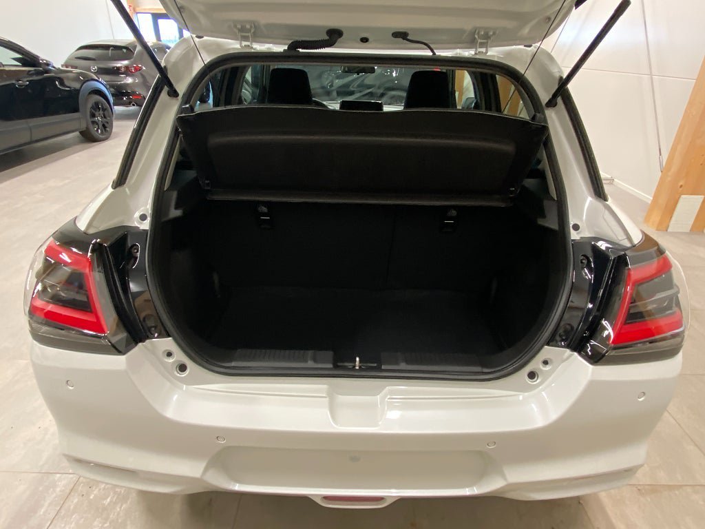 Vehicle Image 18