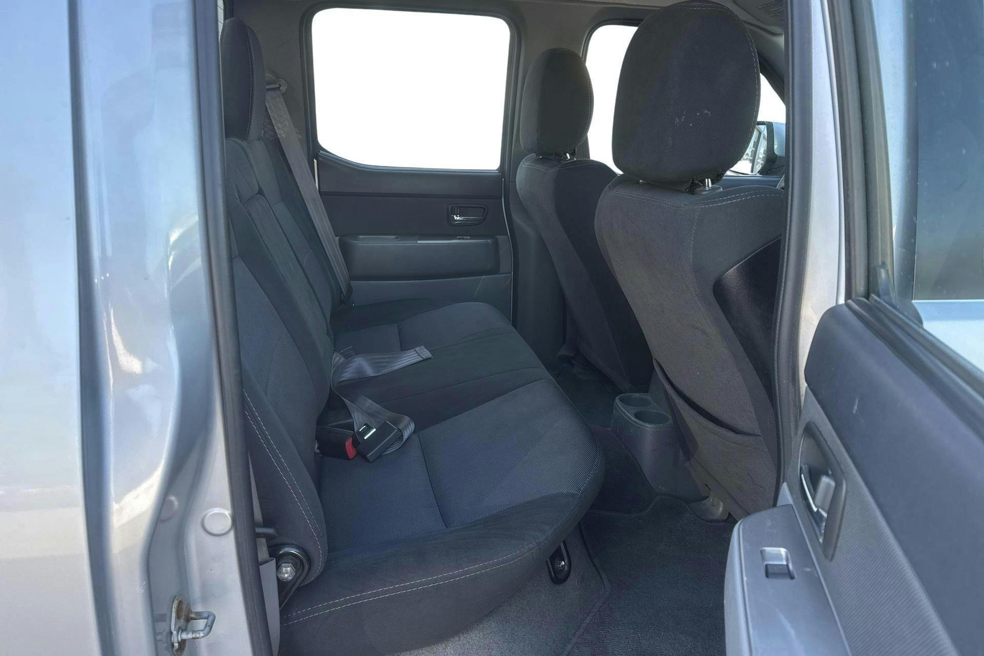 Vehicle Image 8