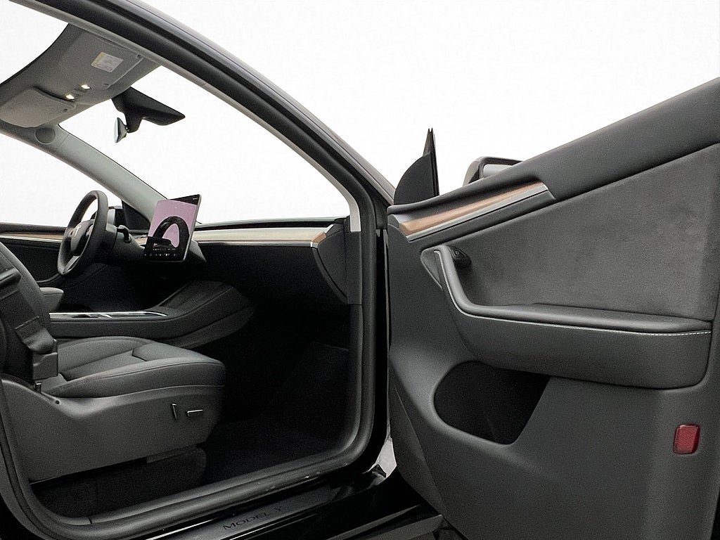 Vehicle Image 33