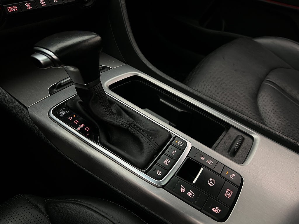 Vehicle Image 25