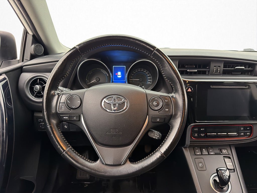 Vehicle Image 11