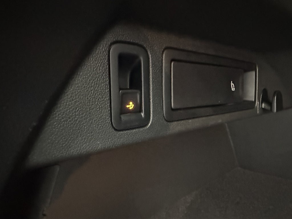 Vehicle Image 29