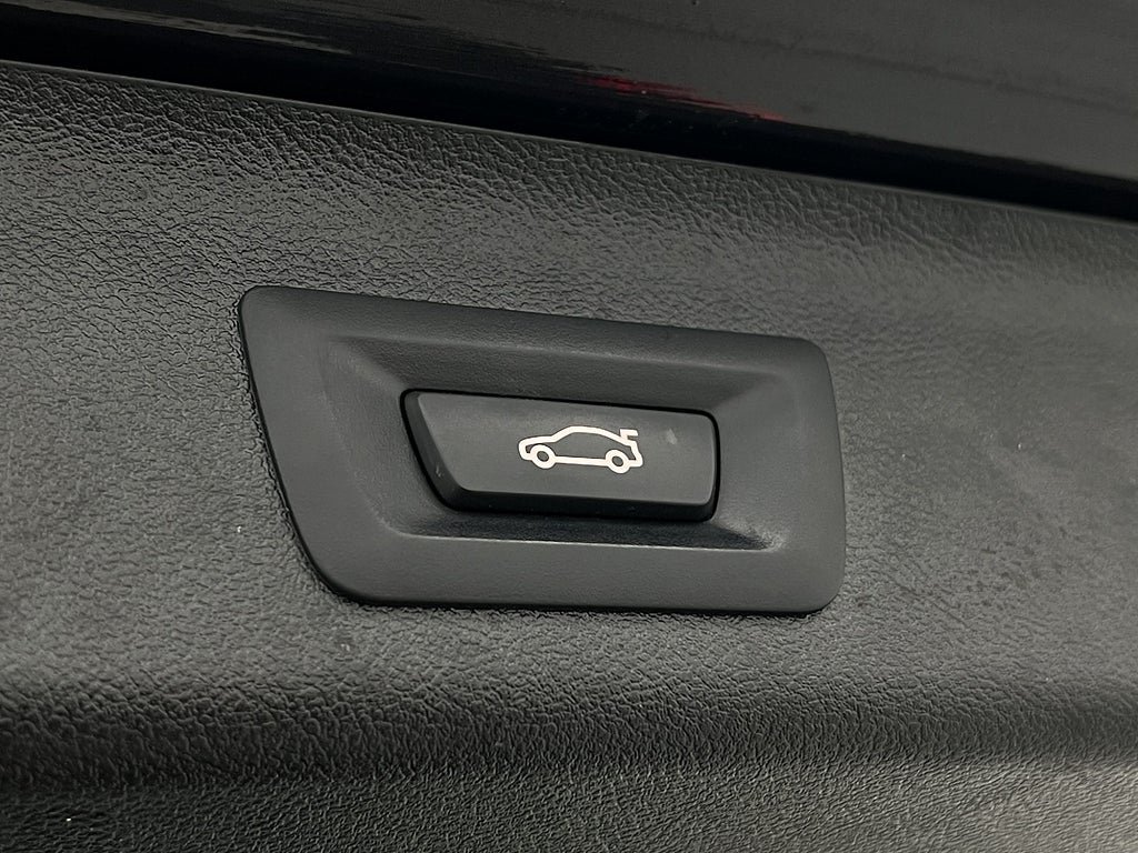 Vehicle Image 27