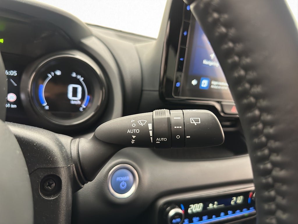 Vehicle Image 24