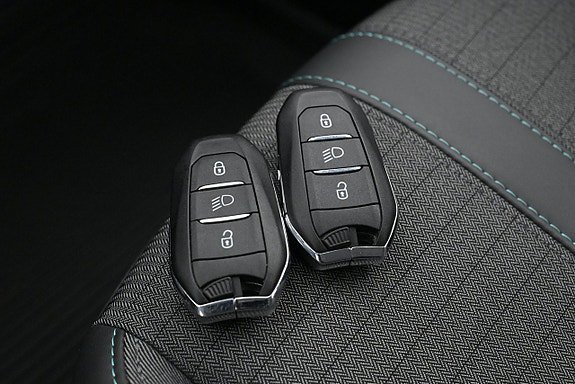 Vehicle Image 19