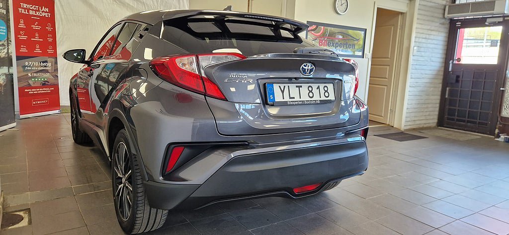 Vehicle Image 7