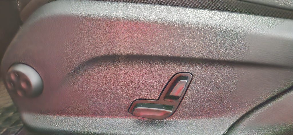 Vehicle Image 17