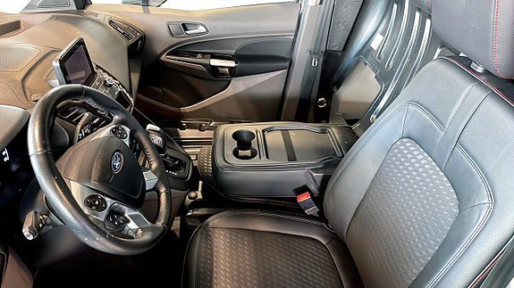 Vehicle Image 13