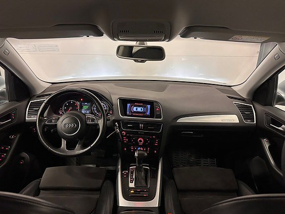 Vehicle Image 23