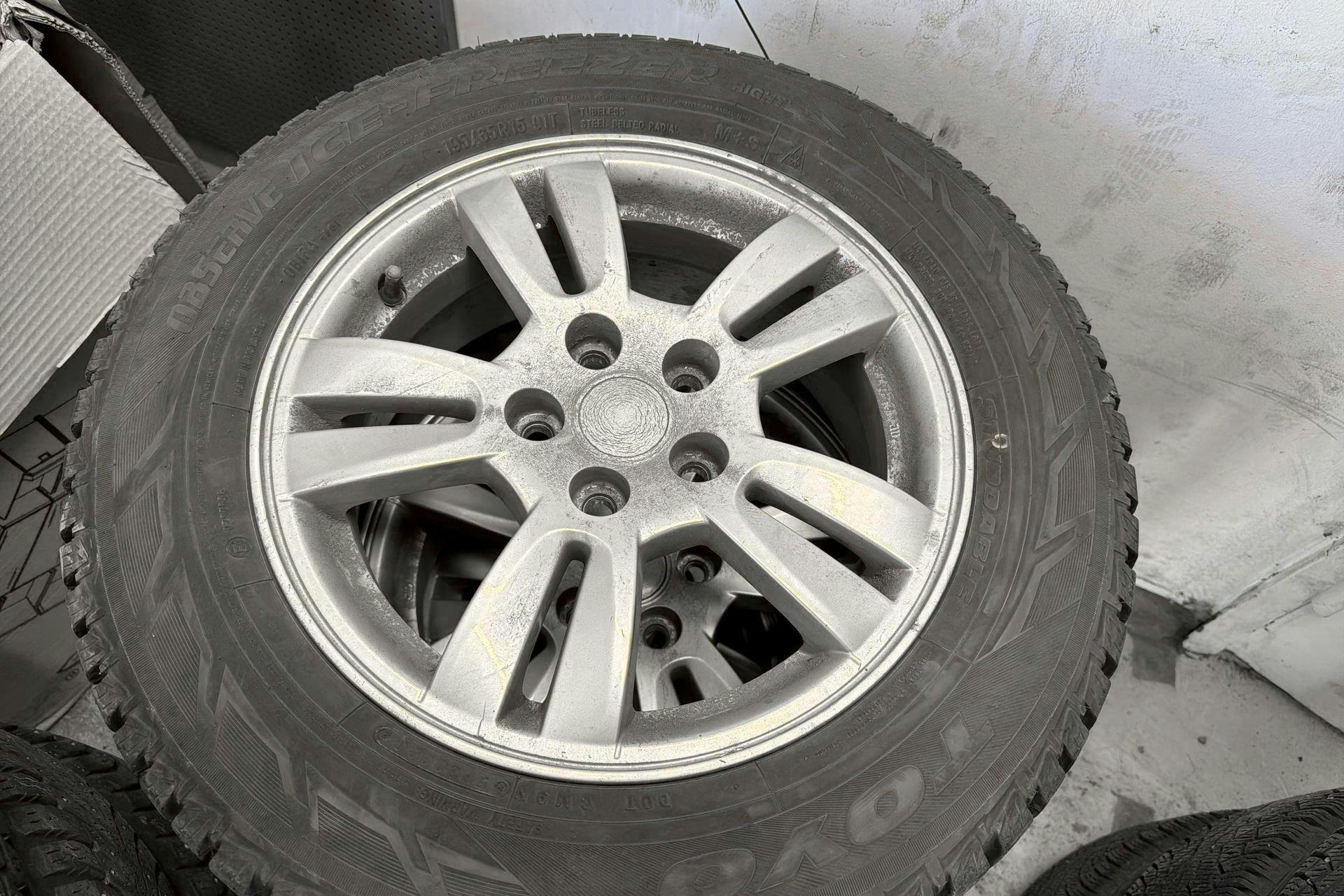 Vehicle Image 13