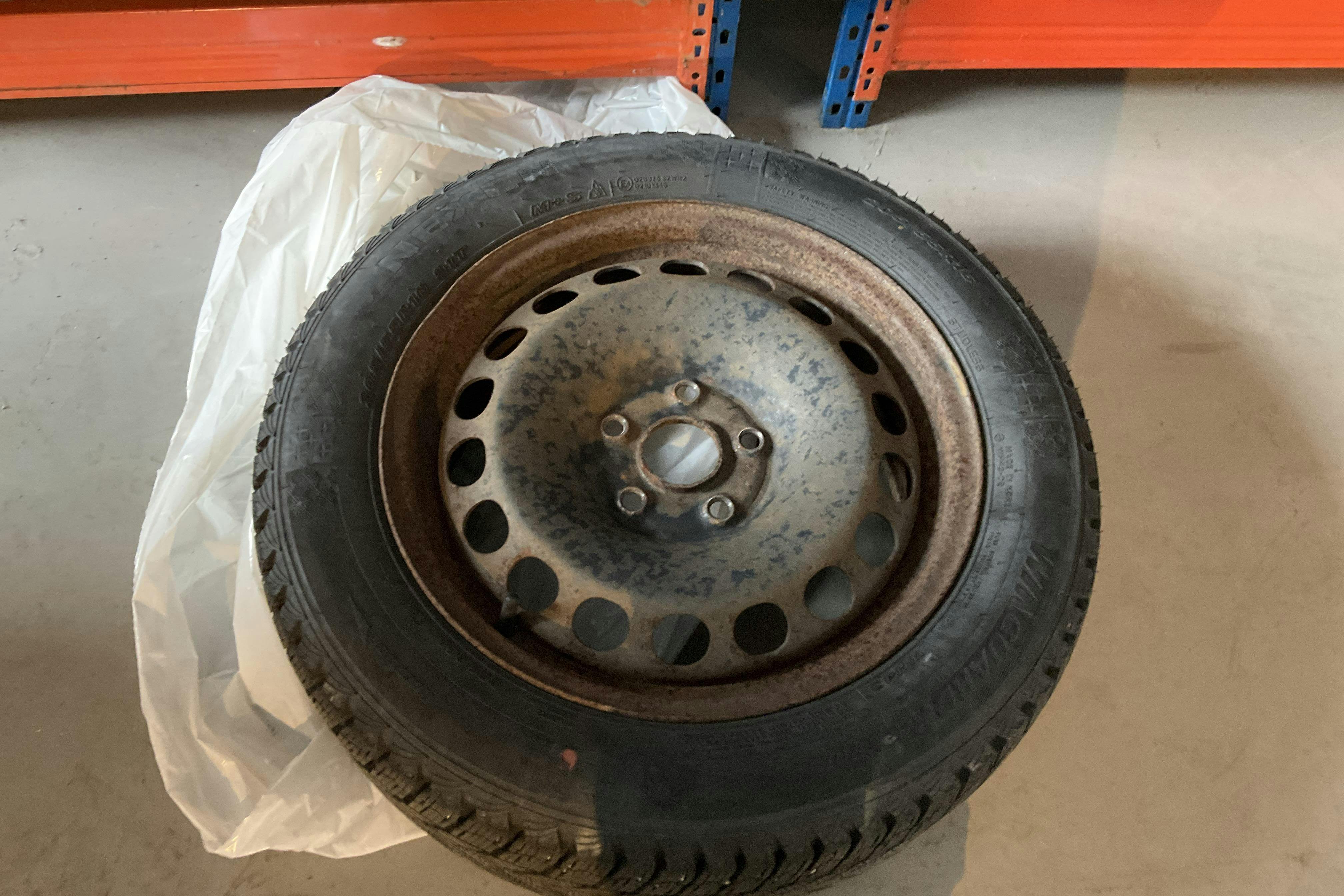 Vehicle Image 14