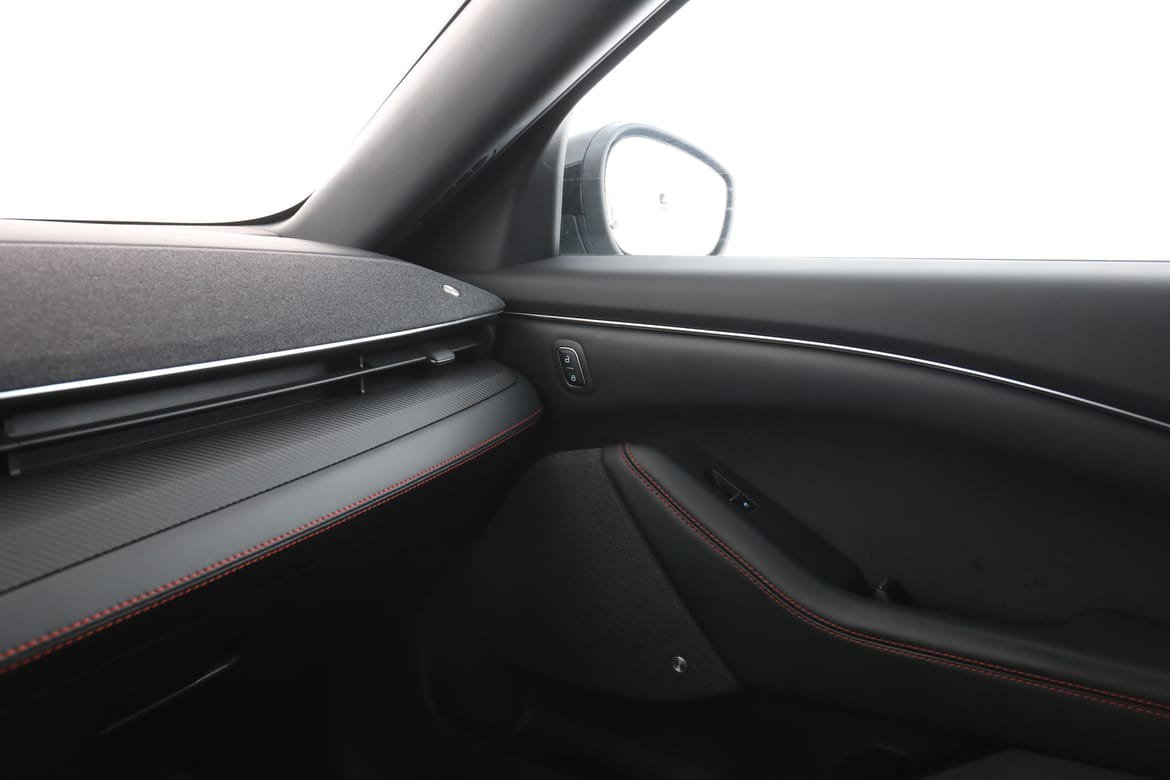 Vehicle Image 38