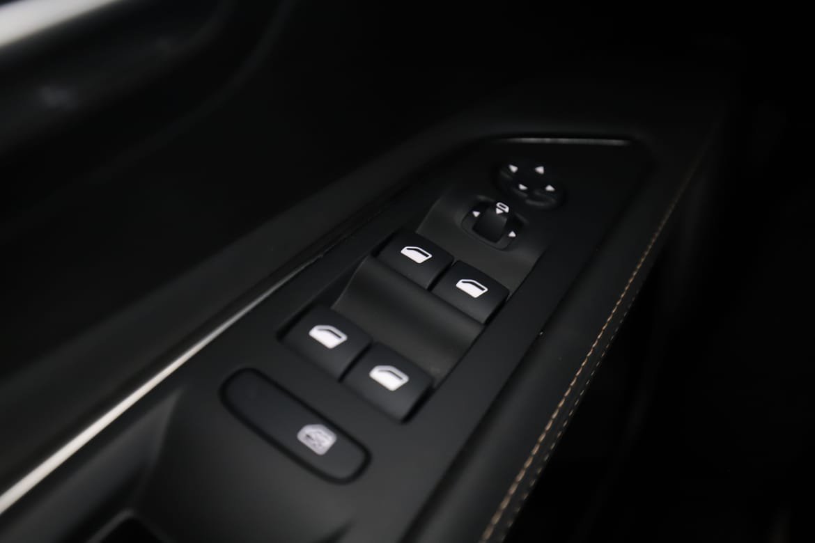 Vehicle Image 33