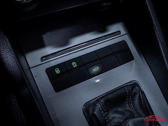Vehicle Image 26