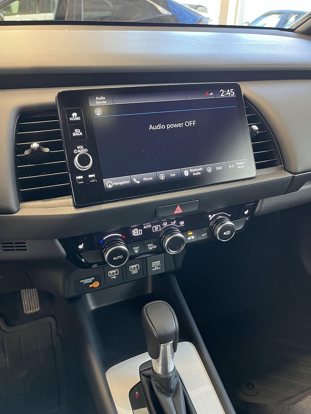 Vehicle Image 8