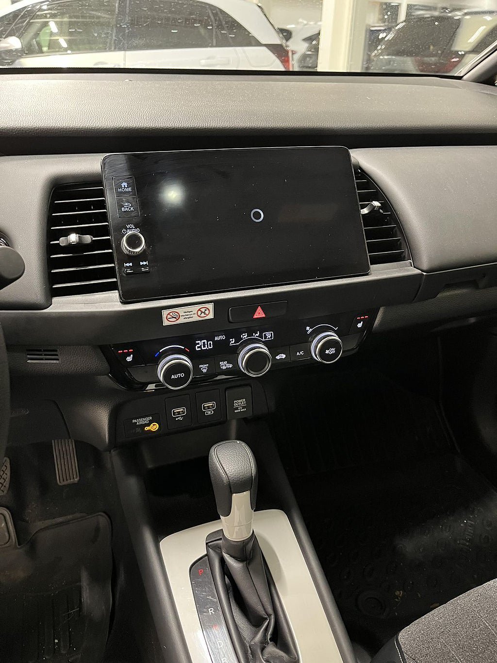 Vehicle Image 7