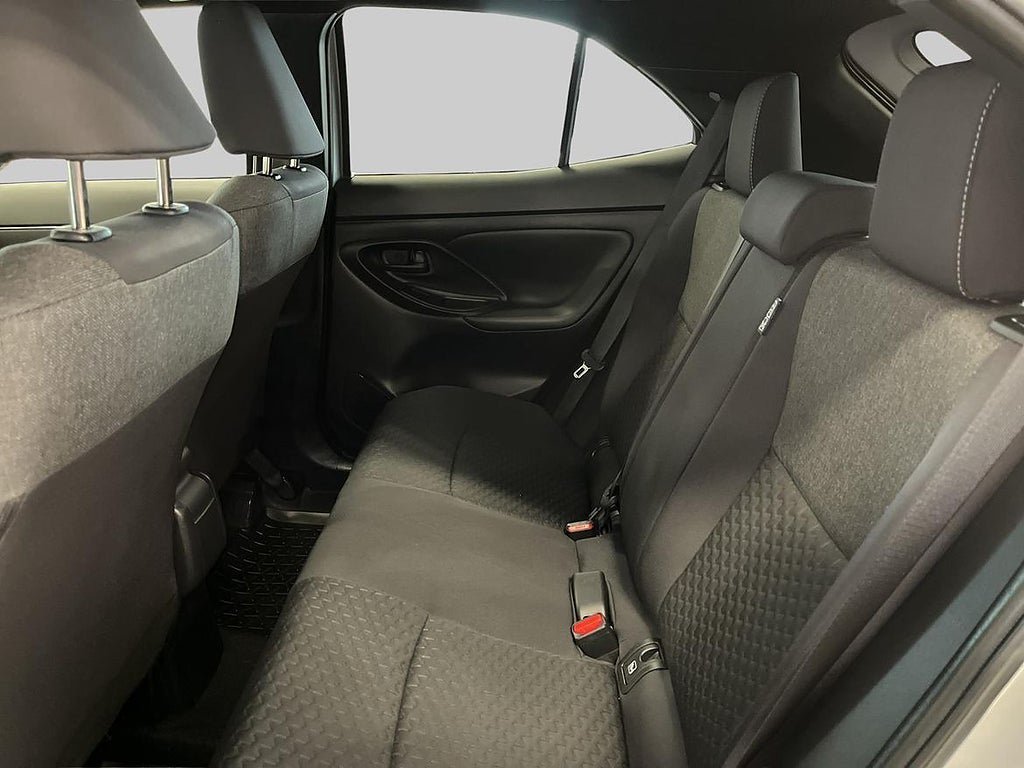 Vehicle Image 10