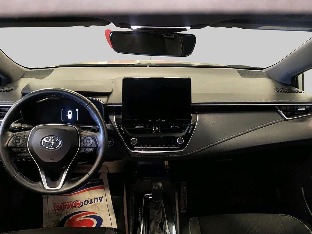 Vehicle Image 12