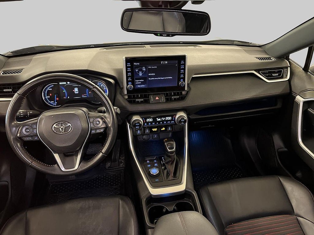 Vehicle Image 12