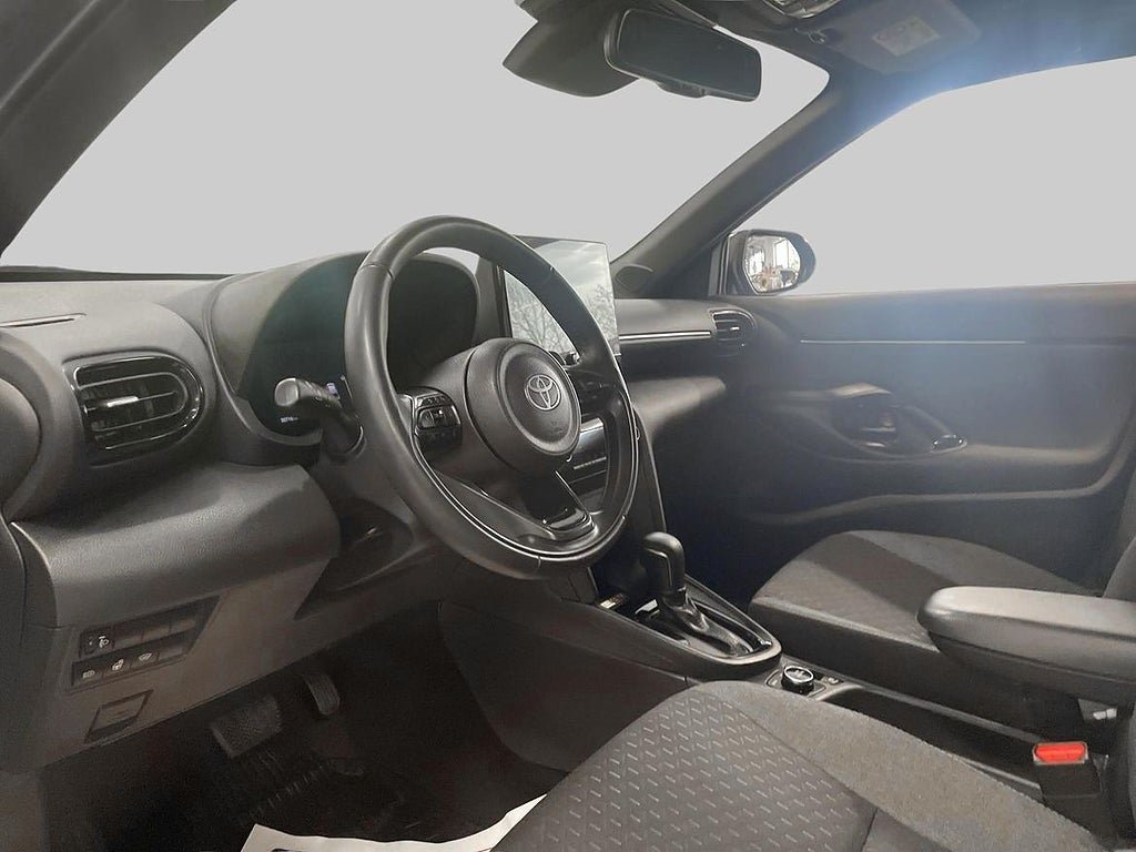 Vehicle Image 14