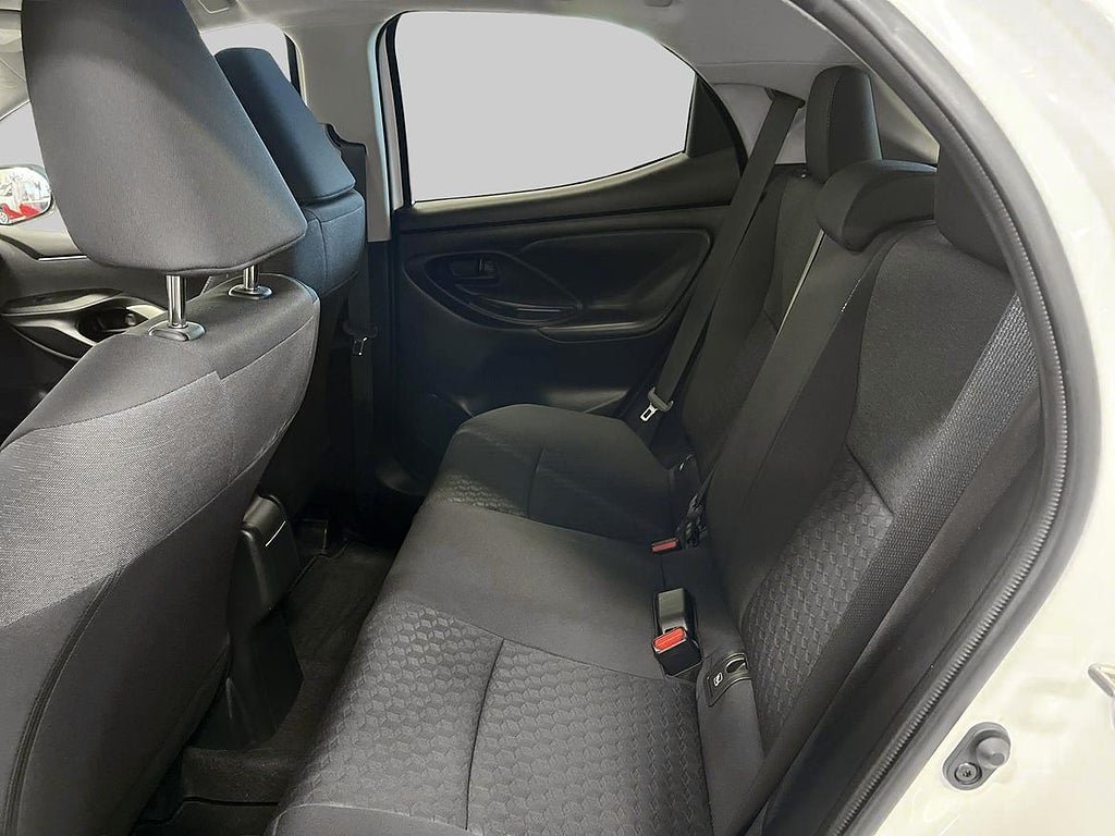 Vehicle Image 11