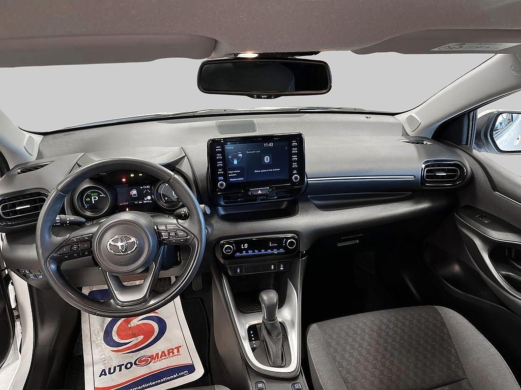 Vehicle Image 12
