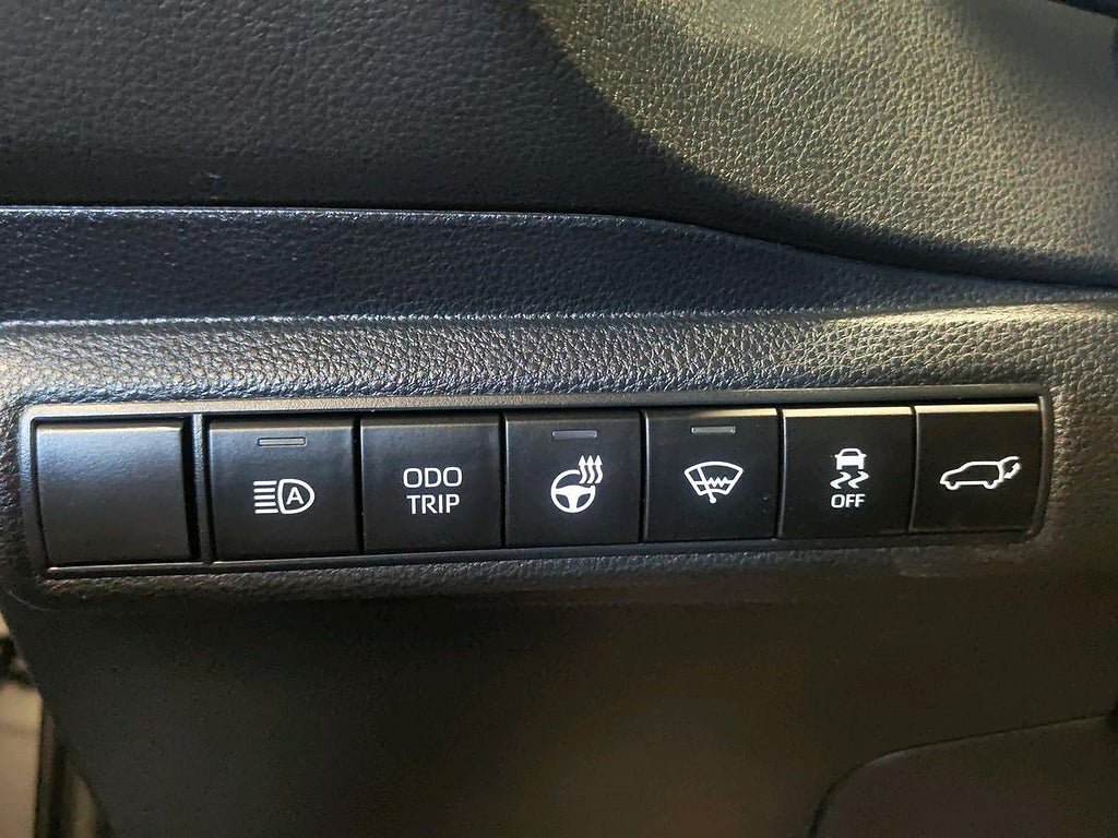 Vehicle Image 22