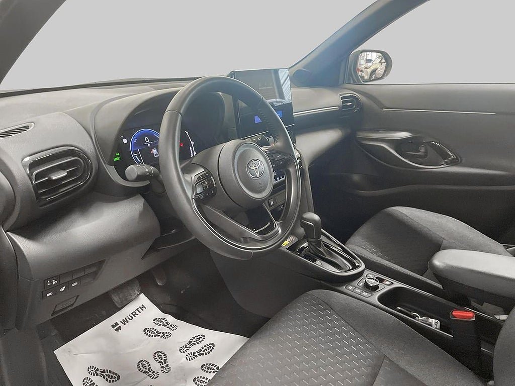 Vehicle Image 13
