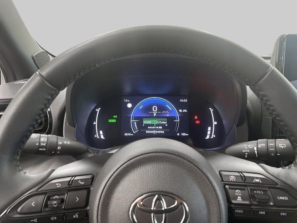 Vehicle Image 14