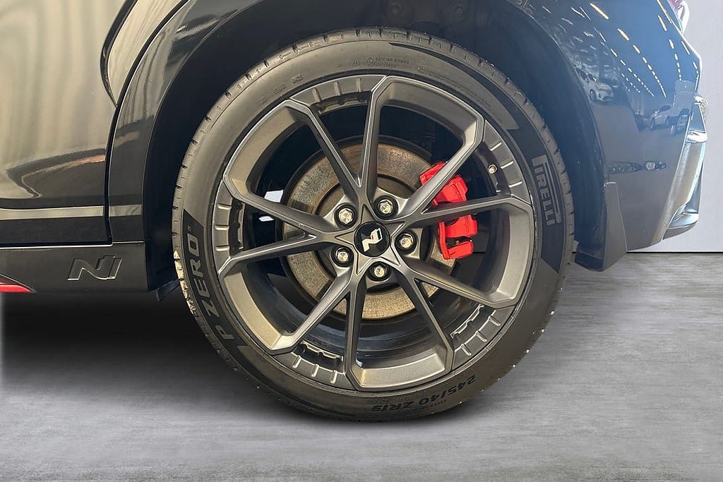 Vehicle Image 14
