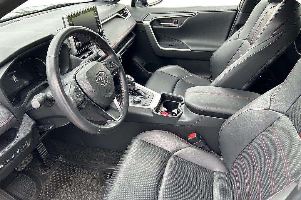 Vehicle Image 8