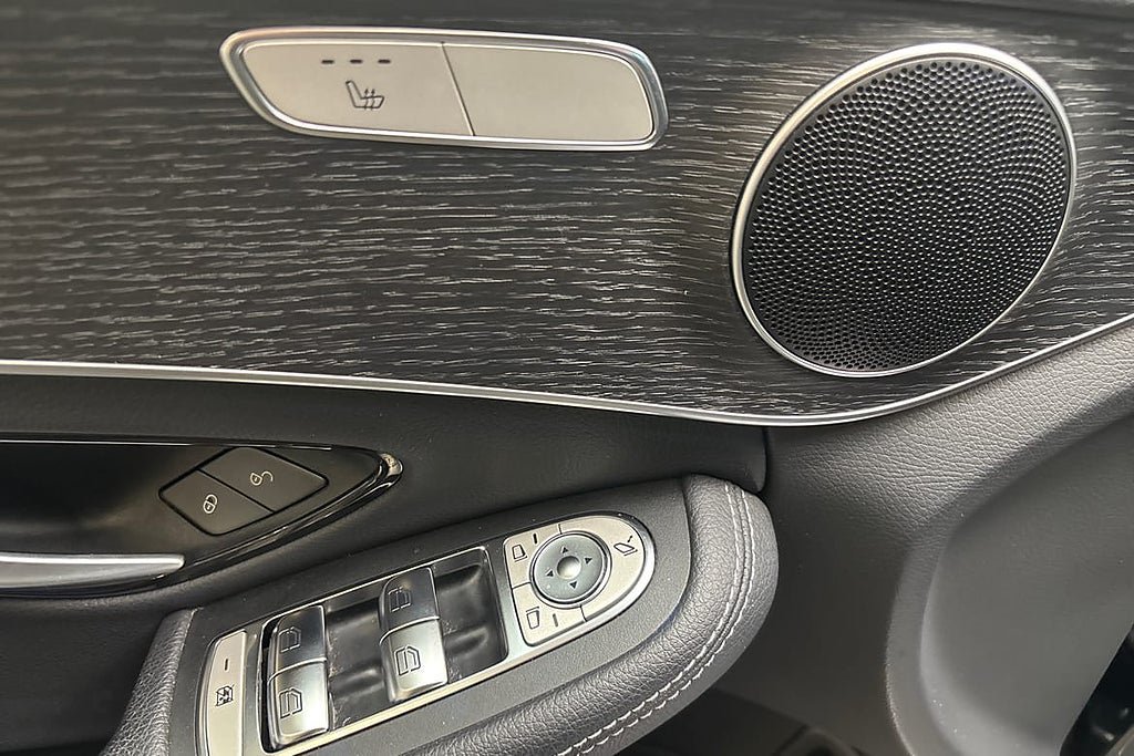 Vehicle Image 24
