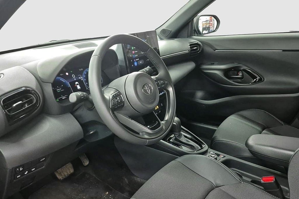 Vehicle Image 7