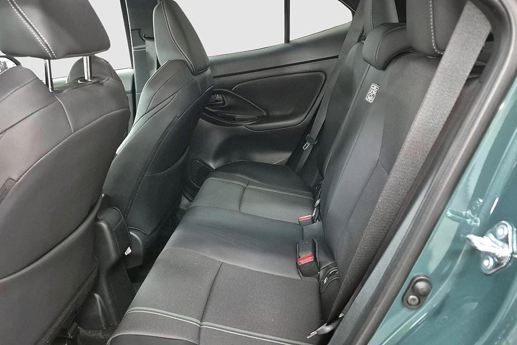 Vehicle Image 8